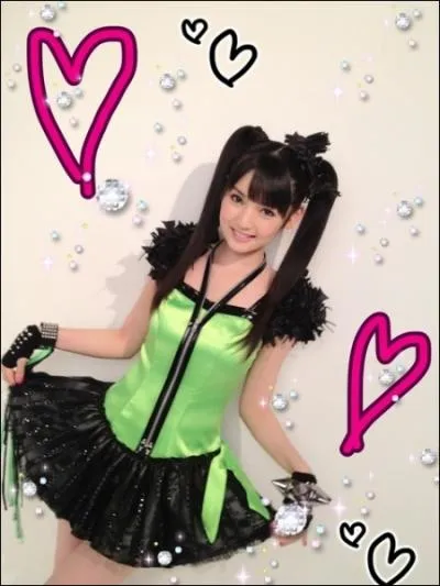 Quelle est la couleur de Sayumi Michishige dans l'album ?