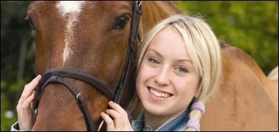 Quelle est la meilleure amie de Carole dans le premier pisode ?