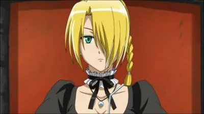 Comment s'appelle cette fille ?