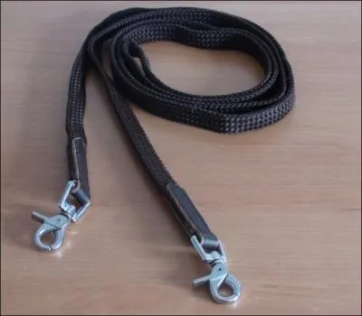 Si je tourne avec les deux rnes dans la mme main, l'effet sera :