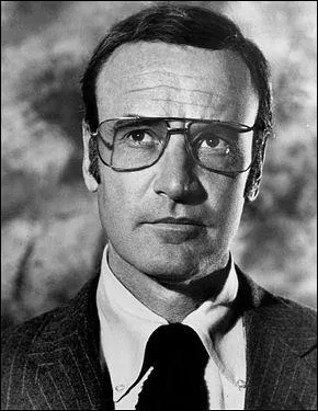 Dans quelles autres sries peut-on voir Richard Anderson hormis dans l'pisode  Attente  de la saison 1 de 'Columbo' ?