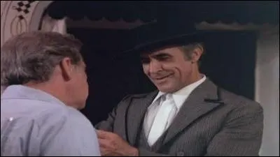 Dans quelle autre srie peut-on voir Ricardo Montalban hormis dans l'pisode  Question d'honneur  de la saison 6 de 'Columbo' ?