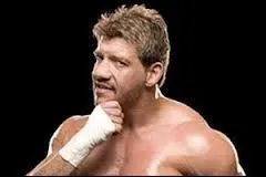 Le regrett Eddie Guerrero excutait magnifiquement sa prise de finition, le...