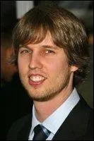 Comment s'appelle l'homme de la bibliothque ?