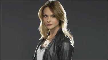 C'est une jeune femme de terrain sduisante et astucieuse mais son fort temprament lui joue parfois des tours. Qui est-ce ?