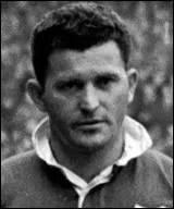 Nous sommes deux frres, Maurice et Jean, Lourdais et internationaux tous les deux, 6 fois champions de France avec Lourdes dans les annes 50, Jean surnomm  Monsieur Rugby 