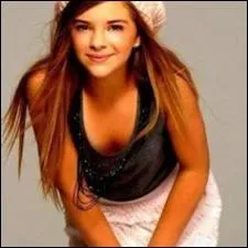 Quelle chanson interprte-t-elle dans le film Barbie, la princesse et la pop-star ?