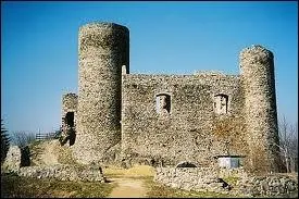 Les habitants de Champoly portent le nom de ...