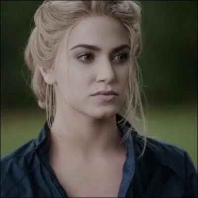 De qui fut-elle jalouse, malgr sa grande beaut ?