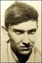 Écrivain au talent prometteur, il est mort à 20 ans en 1923. Il nous a laissé ''Le Diable au corps'' .