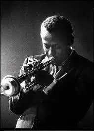 Jazzman amricain qui a longtemps accompagn Miles Davis.