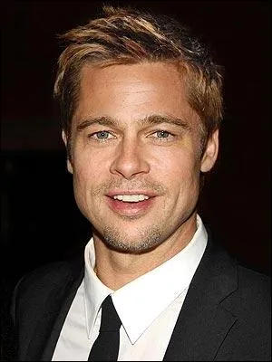 Un engagement : la star a eu un vritable engagement avec Brad Pitt, apparu aussi, mais en guest de prestige, dans la srie Friends. Il y jouait ?