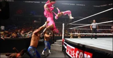 Epico & Primo, The Prime Time Players & Tensa vs Rey Mysterio, Sin Cara, Justin Gabriel & Tyson Kidd : qui sont les vainqueurs ? (Elimination Tag Team Match)