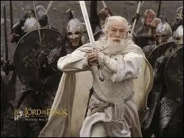 Aprs quoi Gandalf devint-il Gandalf le Blanc ?