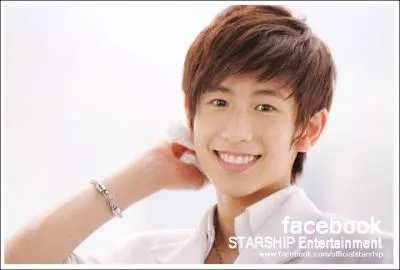 Qui est-ce et de quel groupe est-il le maknae et rap ?