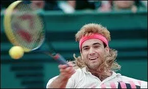Comment Andr Agassi qui a remport 8 tournois du Grand Chelem a-t-il t surnomm ?