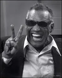 Comment Ray Charles interprte des titres  Georgia on my mind  et  Hit the Road Jack  a-t-il t surnomm ?