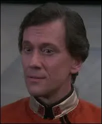 Cet homme est galement un officier Visiteur. Il fait office d'ambassadeur auprs de la haute socit terrienne. Son but est de manipuler afin de mieux contrler. Il s'agit de :