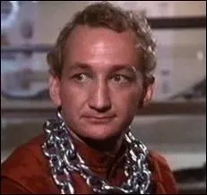 Ce soldat Visiteur timide, doux et souvent maladroit, n'a aucune intention de nuire aux Terriens avec lesquels il s'est li d'amiti. Il choisit de rejoindre la rsistance. Il se prnomme :