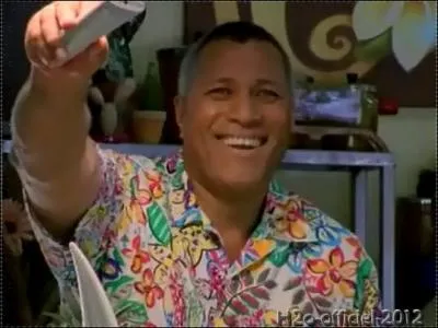 Comment se nomme le grant de l'internet caf ?