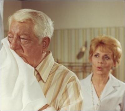 Dans quel film ralis en 1971 par Pierre Granier-Deferre, Annie Cordy interptte-t-elle  Nelly  la patronne d'un hotel, amie et confidente de Jean Gabin ?