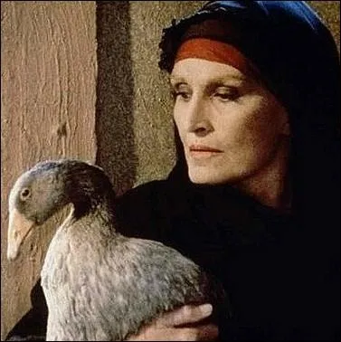 Quel tait le mtier de  Saddika Om Hassan , rle interprt par Dalida dans le film gyptien de Youssef Chahine  Le Sixime jour  en 1986 ?