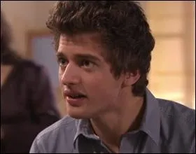 Dans quelle ville part Ulysse ?