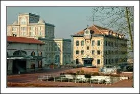 Comment appelle-t-on les habitants de Noisiel ?