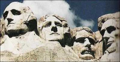 Sur le Mont Rushmore, on peut voir les effigies de quatre présidents des USA. Dans quel État ces statues se trouvent-elles ?