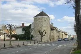 A Pontault-Combault, les habitants portent le nom de ...
