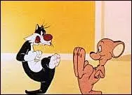 Oui, je le sais que j'ai de grands pieds, moi le grand sauteur du bout du monde ! Mais pourquoi je le sais ?