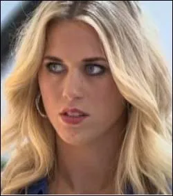 Qui Kamel demande-t-il en mariage ?