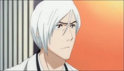 Ukitake est l'un des plus anciens capitaines, vrai ou faux ?