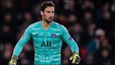 Quelle est la nationalité de Sergio Rico ?