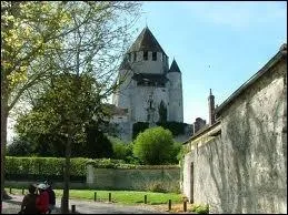 Quel nom donne-t-on aux habitants de Chalmaison ?