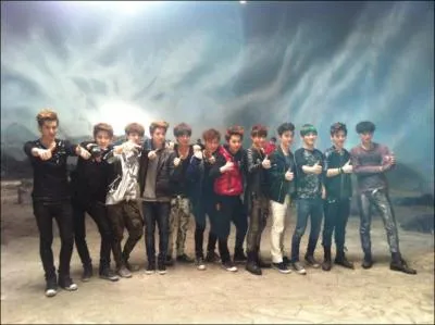 Qui est le leader d'EXO ?