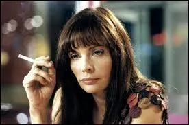 La regrette Marie Trintignant joue le rle d'une dame peu farouche. . Quel surnom lui a t donn suite  l'accident qui l'a cloue dans un fauteuil roulant ?