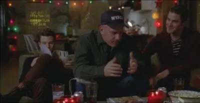 Saison 4 pisode 10 : Burt demande a Blaine ses plans une fois qu'il aura son diplme. Que lui rpond-t-il ?