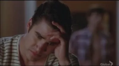 Saison 4 pisode 4 : Blaine se sent dlaiss par Kurt et le trompe avec ...