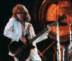 Enorme bassiste dans l'un des plus grand groupes de tous les temps :