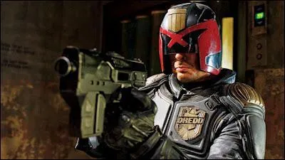 Quel est le film o il joue le rle du Judge Dredd en 2012 ?