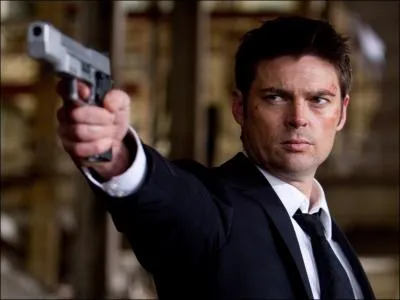 Quel est ce film o Karl Urban joue le rle de William Cooper en 2010 ?