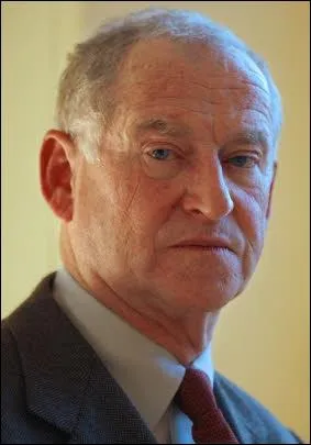 Éric de Montgolfier n'est pas un juge d'instruction mais un procureur de la République. J'ai cru bon de le faire apparaître dans ce quiz car il a connu son heure de gloire dans l'affaire -------------.''