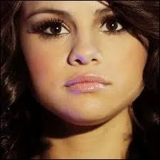 Combien de frre(s) et soeur(s) a Selena ?