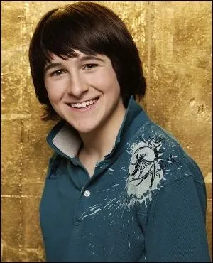 Qui joue le rle d'Oliver Oken ?