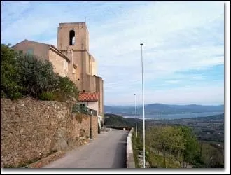 Mon nom viendrait de  gardia sinus , je suis sans doute la plus ancienne agglomration du golfe de Saint-Tropez, je suis situ dans un site superbe, je suis :