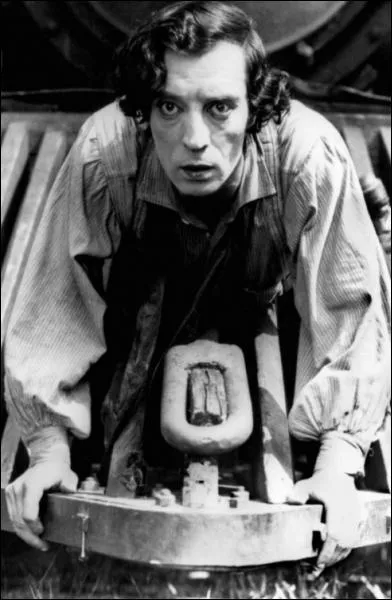 Dans ce film clbre, Buster Keaton est :