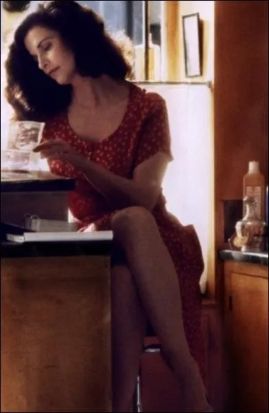 Dans ce film de Patrice Leconte, Anna Galiena est :