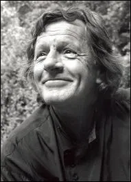 Pleurez, oiseaux de fvrier, Au sinistre frisson des choses, Pleurez, oiseaux de fvrier, Pleurez mes pleurs, pleurez mes roses, Aux branches du genvrier. Qui a mis en musique ce pome ?