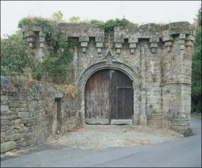 Gumen-sur-Scorff dans le Morbihan est connu pour :